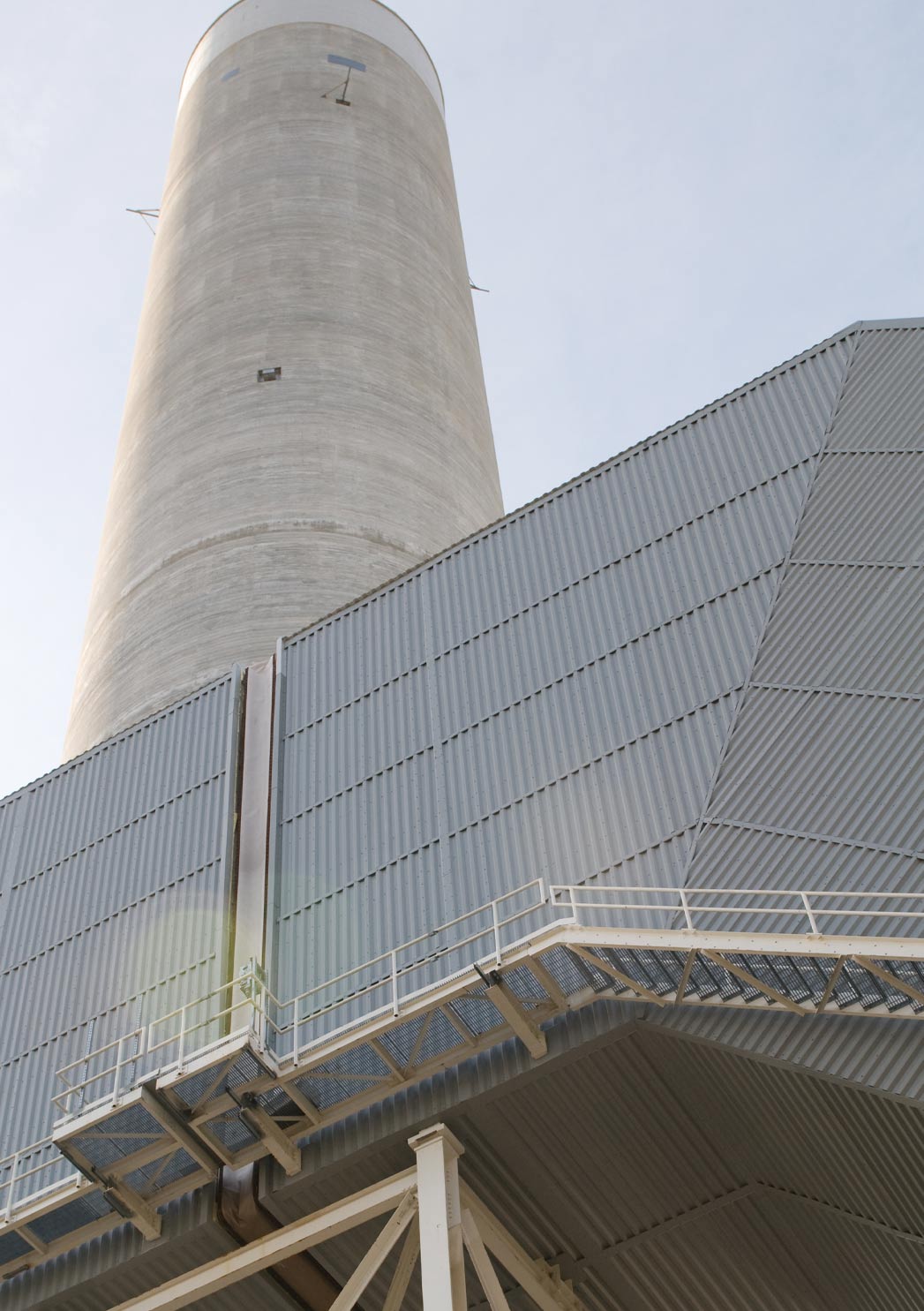 powerplant smokestack